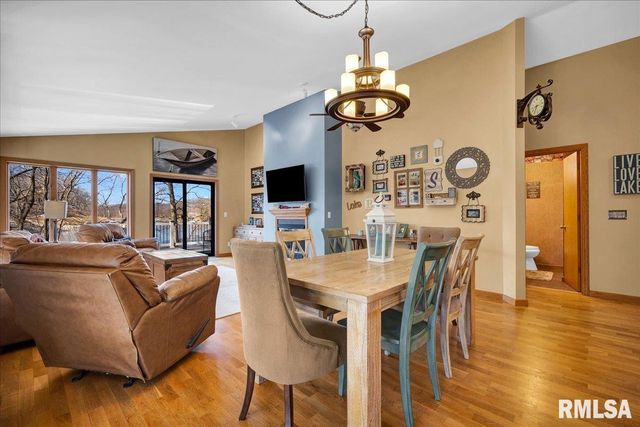 163 BRIARWOOD Place, Dahinda, IL 61428