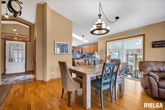 163 BRIARWOOD Place, Dahinda, IL 61428