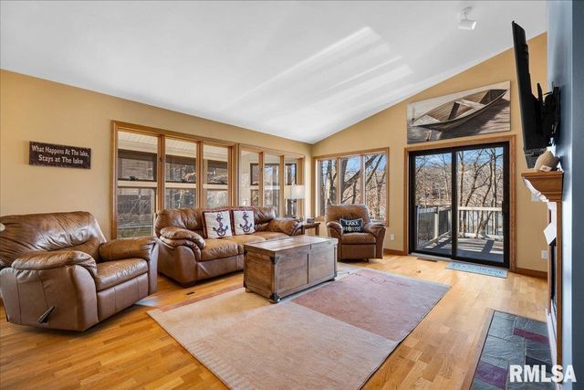 163 BRIARWOOD Place, Dahinda, IL 61428