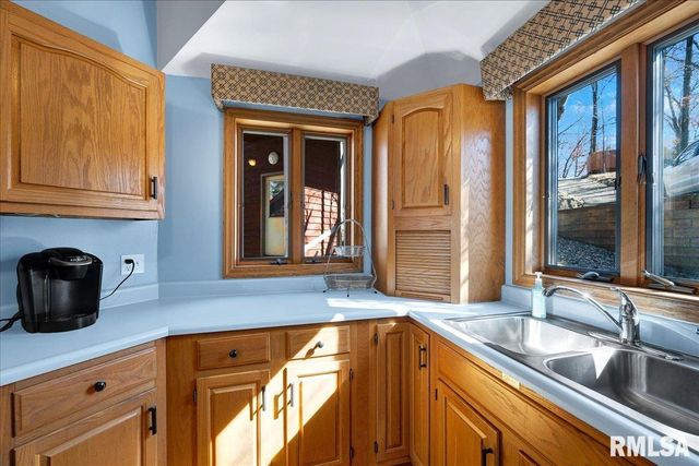 163 BRIARWOOD Place, Dahinda, IL 61428