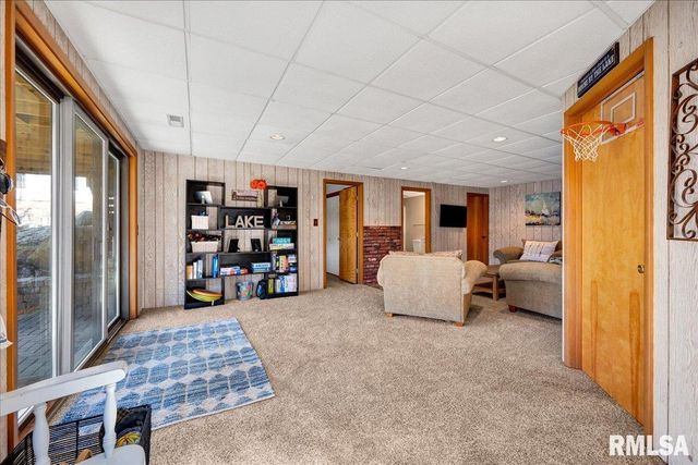 163 BRIARWOOD Place, Dahinda, IL 61428