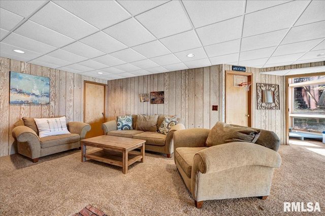 163 BRIARWOOD Place, Dahinda, IL 61428