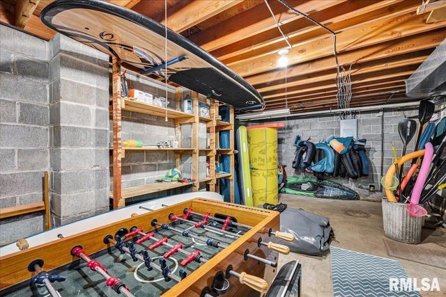 163 BRIARWOOD Place, Dahinda, IL 61428