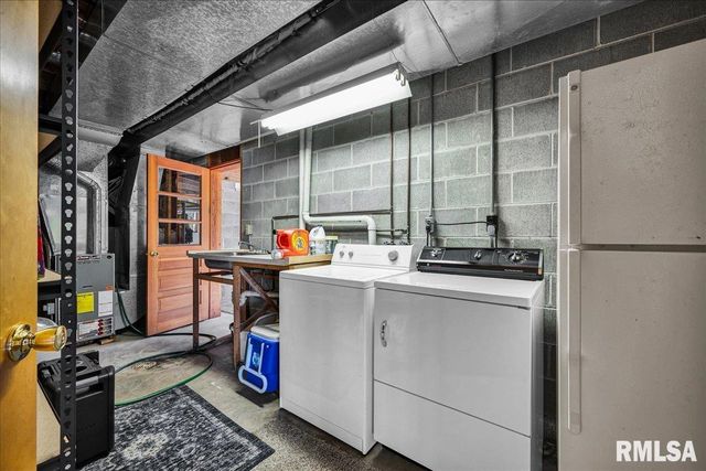 163 BRIARWOOD Place, Dahinda, IL 61428