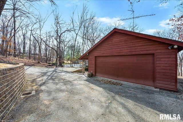 163 BRIARWOOD Place, Dahinda, IL 61428