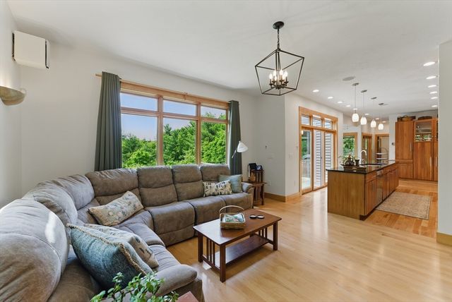 12 Old Bay Road, Belchertown, MA 01007