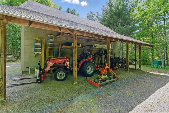 12 Old Bay Road, Belchertown, MA 01007