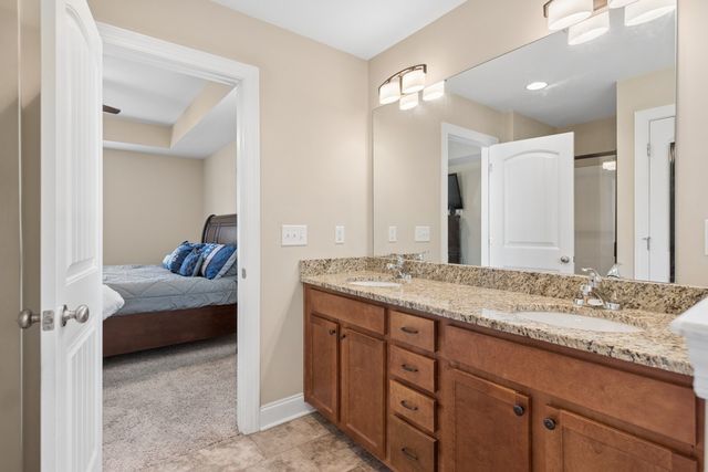 202 Hickory Pointe Dr, Lebanon, TN 37087