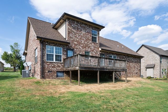 202 Hickory Pointe Dr, Lebanon, TN 37087