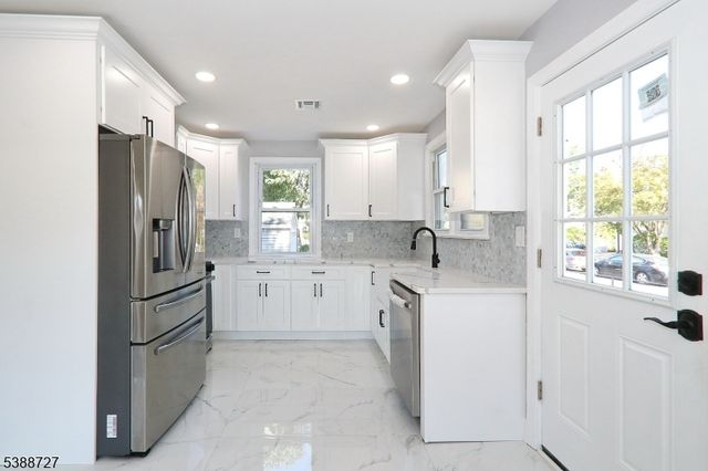 2715 Maple Ave, South Plainfield Boro, NJ 07080