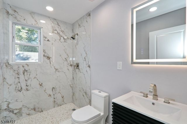 2715 Maple Ave, South Plainfield Boro, NJ 07080