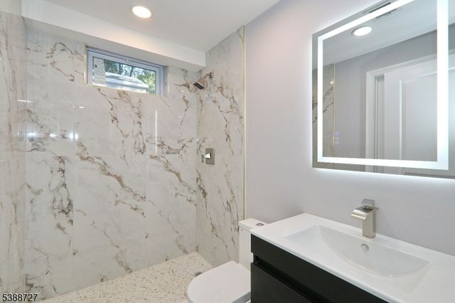 2715 Maple Ave, South Plainfield Boro, NJ 07080