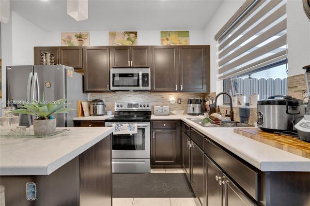 11235 SW 249th St, Homestead, FL 33032