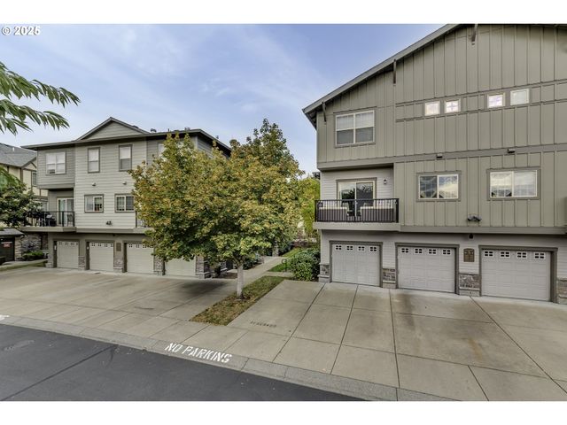 7959 Ne ROCKNE Way, Hillsboro, OR 97006