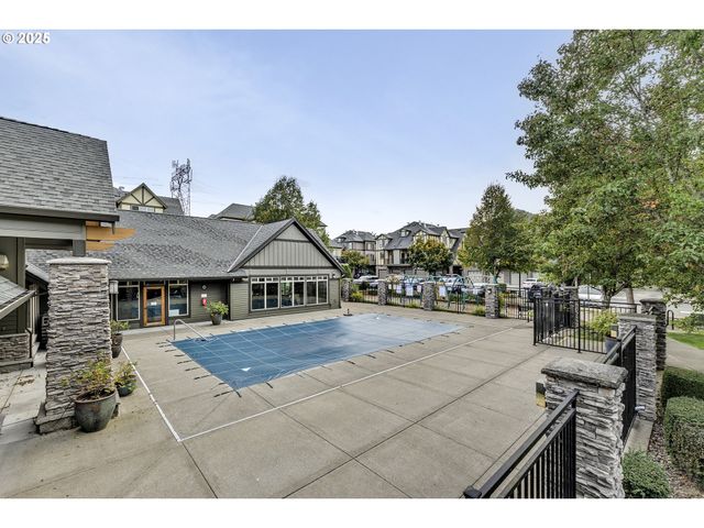 7959 Ne ROCKNE Way, Hillsboro, OR 97006