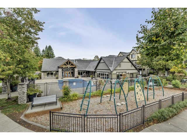 7959 Ne ROCKNE Way, Hillsboro, OR 97006