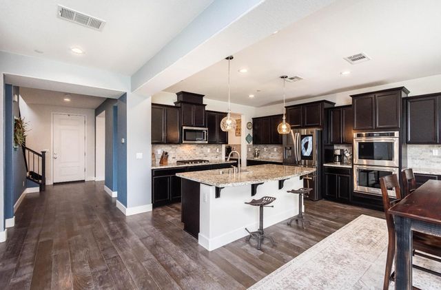 566 Verona Cir, Lincoln, CA 95648