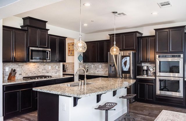 566 Verona Cir, Lincoln, CA 95648