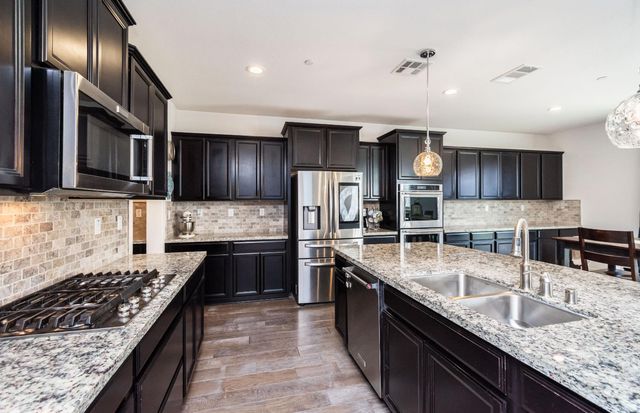 566 Verona Cir, Lincoln, CA 95648