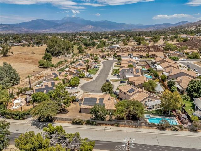 903 Sarazen Street, Hemet, CA 92543