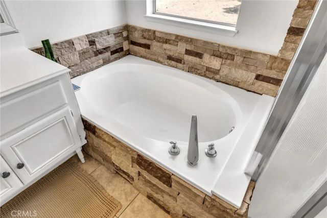 903 Sarazen Street, Hemet, CA 92543