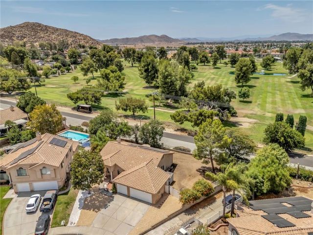 903 Sarazen Street, Hemet, CA 92543