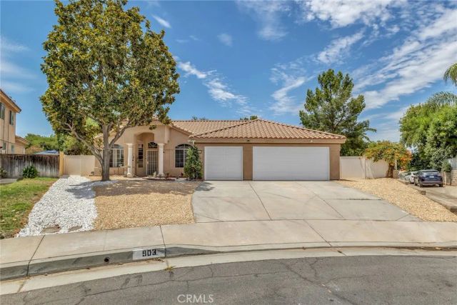 903 Sarazen Street, Hemet, CA 92543
