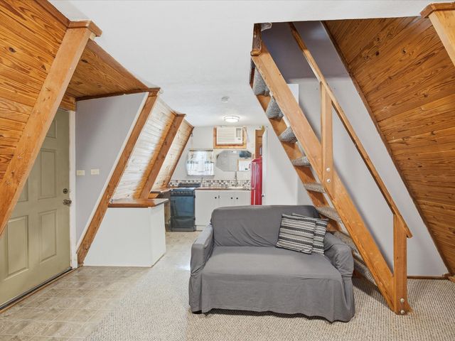 611 Elm Circle, Lake Bridgeport, TX 76426