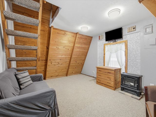 611 Elm Circle, Lake Bridgeport, TX 76426