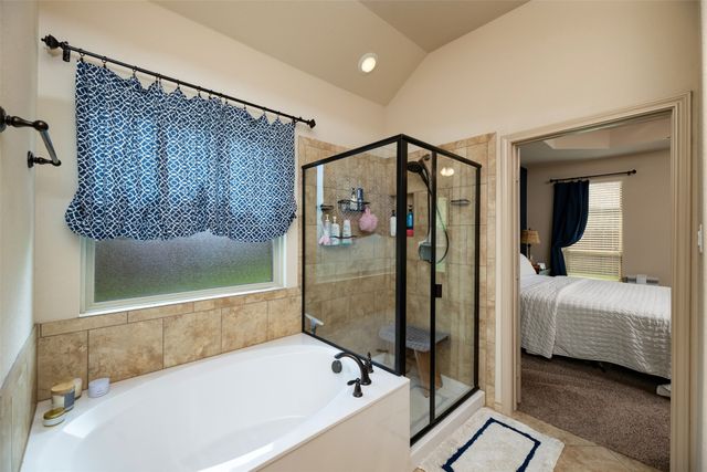 10 Ashlawn Court, Edgecliff Village, TX 76134