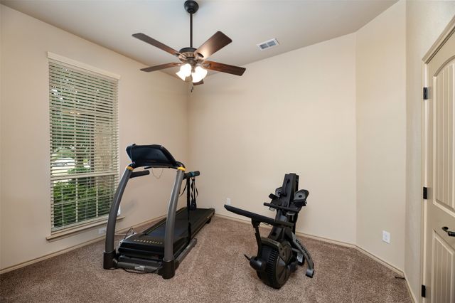 10 Ashlawn Court, Edgecliff Village, TX 76134