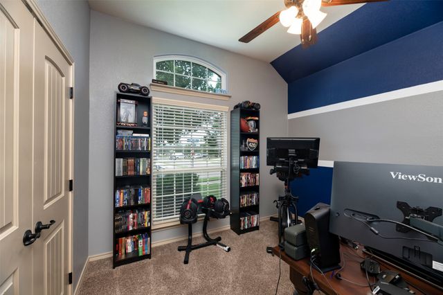 10 Ashlawn Court, Edgecliff Village, TX 76134