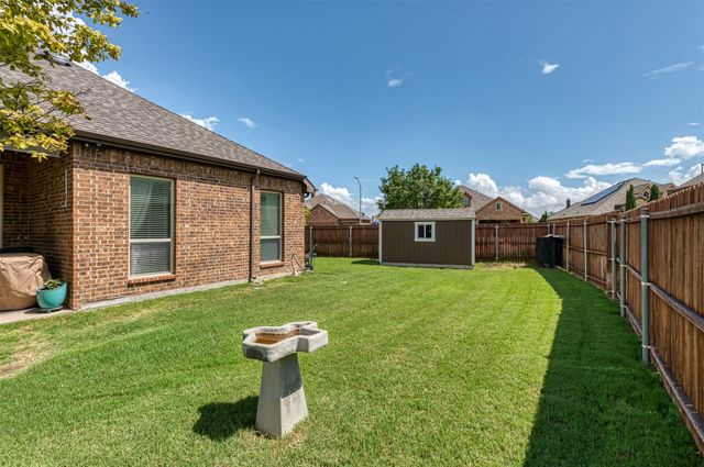 10 Ashlawn Court, Edgecliff Village, TX 76134
