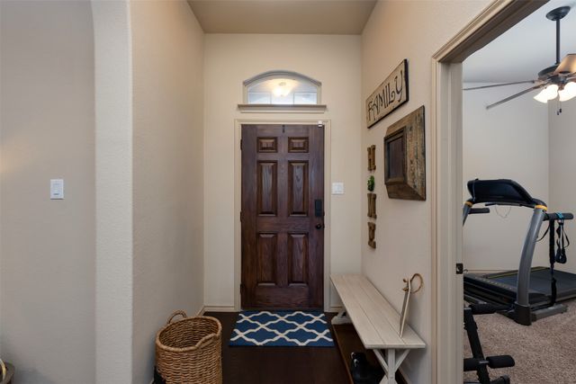 10 Ashlawn Court, Edgecliff Village, TX 76134