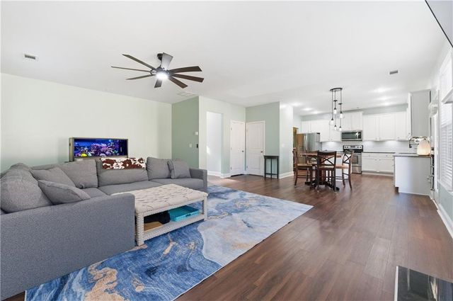 225 Brooks Village Drive, Pendergrass, GA 30567