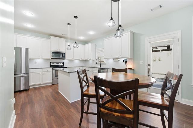 225 Brooks Village Drive, Pendergrass, GA 30567