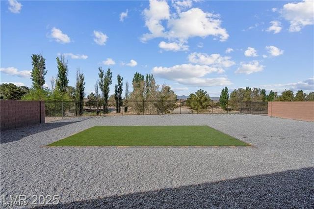 5357 Eleganza Avenue, Pahrump, NV 89061