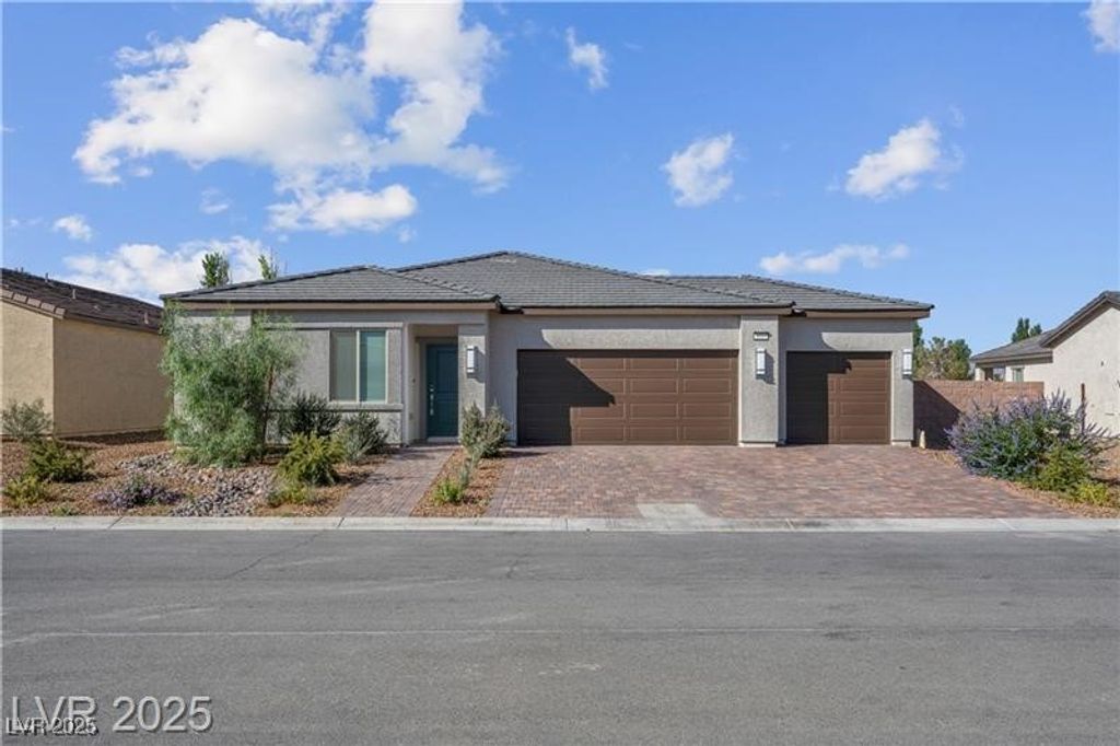 5357 Eleganza Avenue, Pahrump, NV 89061