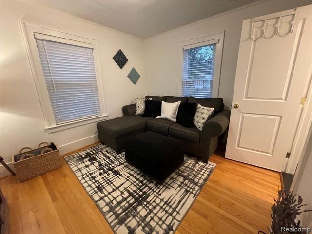 531 Oakland Avenue, Birmingham, MI 48009