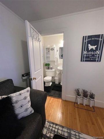 531 Oakland Avenue, Birmingham, MI 48009