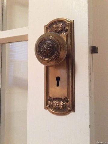 531 Oakland Avenue, Birmingham, MI 48009