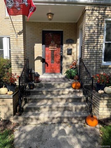 531 Oakland Avenue, Birmingham, MI 48009