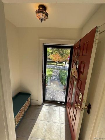 531 Oakland Avenue, Birmingham, MI 48009