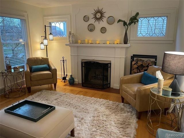 531 Oakland Avenue, Birmingham, MI 48009