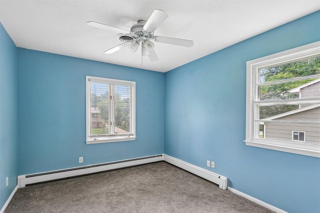 4828 Fairview Drive, Pleasant Hill, IA 50327