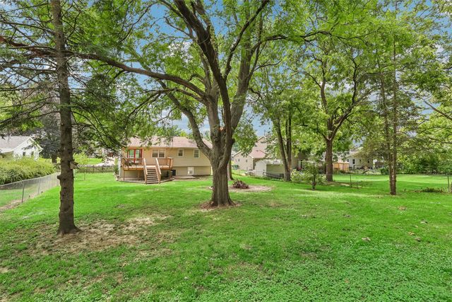 4828 Fairview Drive, Pleasant Hill, IA 50327