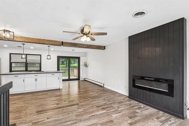 4828 Fairview Drive, Pleasant Hill, IA 50327