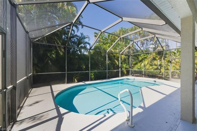 366 Burnt Pine DR, Naples, FL 34119