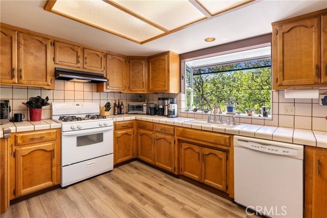 66 Terrace Hill Drive, Paso Robles, CA 93446