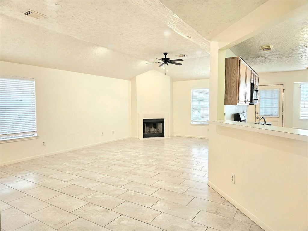 13814 Dentwood Drive, Houston, TX 77014